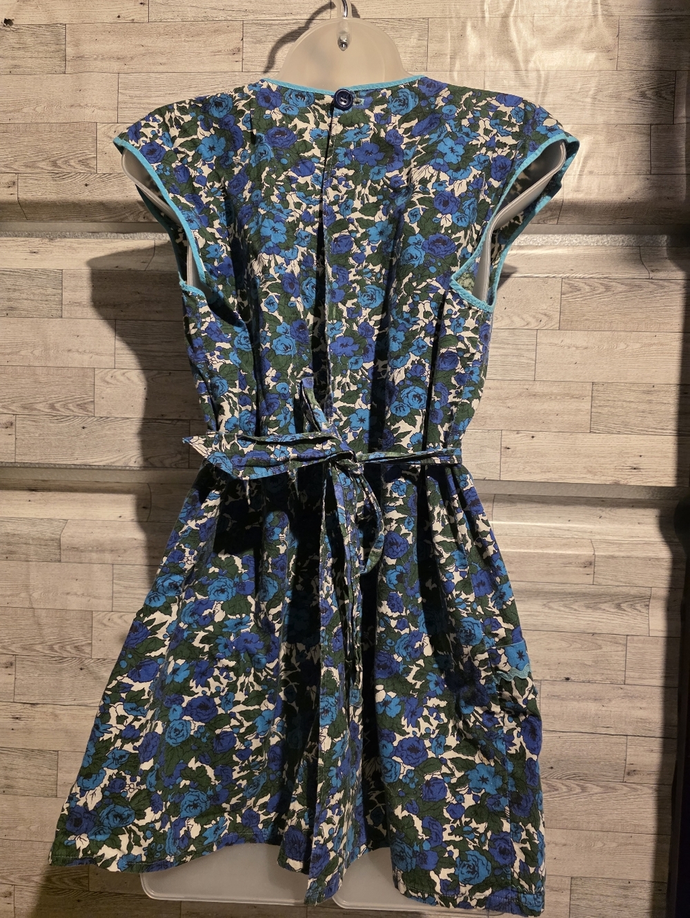 Vintage Apron - Picture 2 of 2
